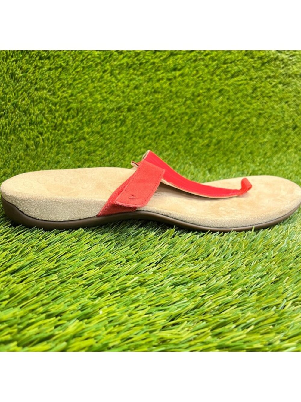 Vionic Wanda Womens Size 11 Red Beige Beach Casual Outdoor T-Strap Thong Sandals